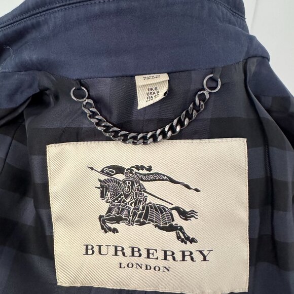 Burberry Navy Double-Breasted Trench Coat Size M / US 6 / Burberry Size 8 - Picture 9 of 16